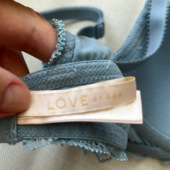 LOVE by GAP 32B pretty lace Demi bra worn once, gorgeous blue, lace and satin - Picture 6 of 8